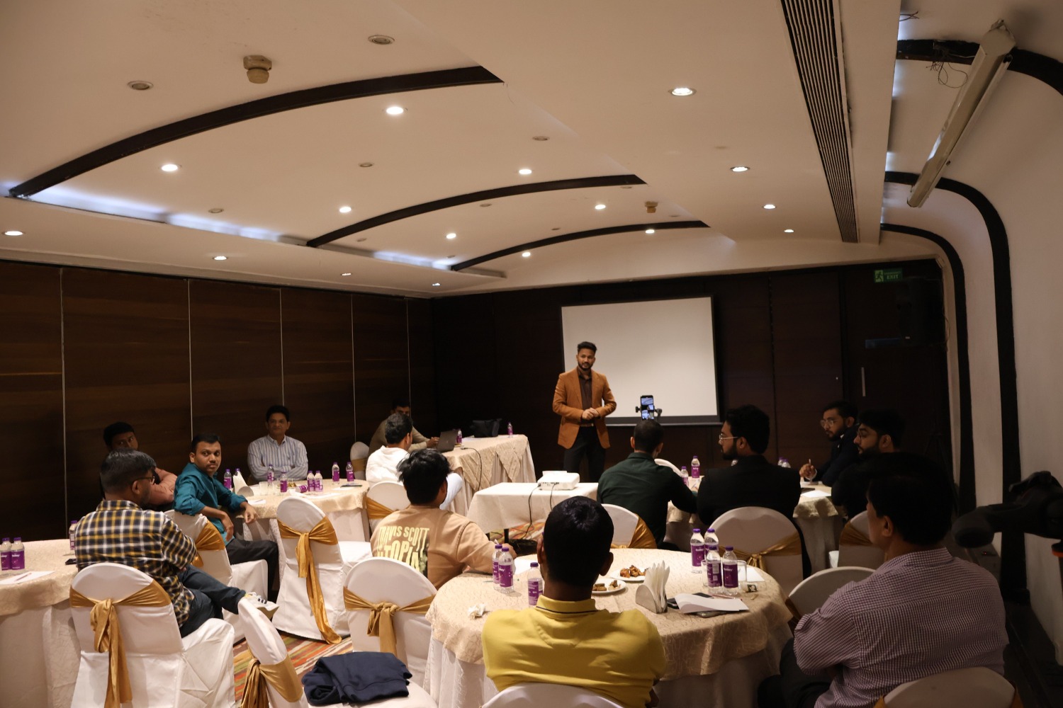 Central Park Hotel, Pune